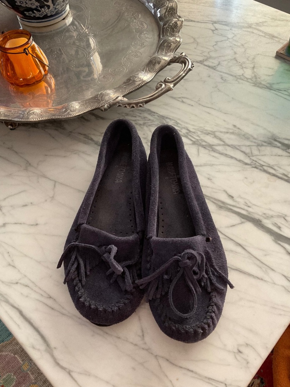Minnetonka Suede Kitty hard soles moccasins in navy, 8 m